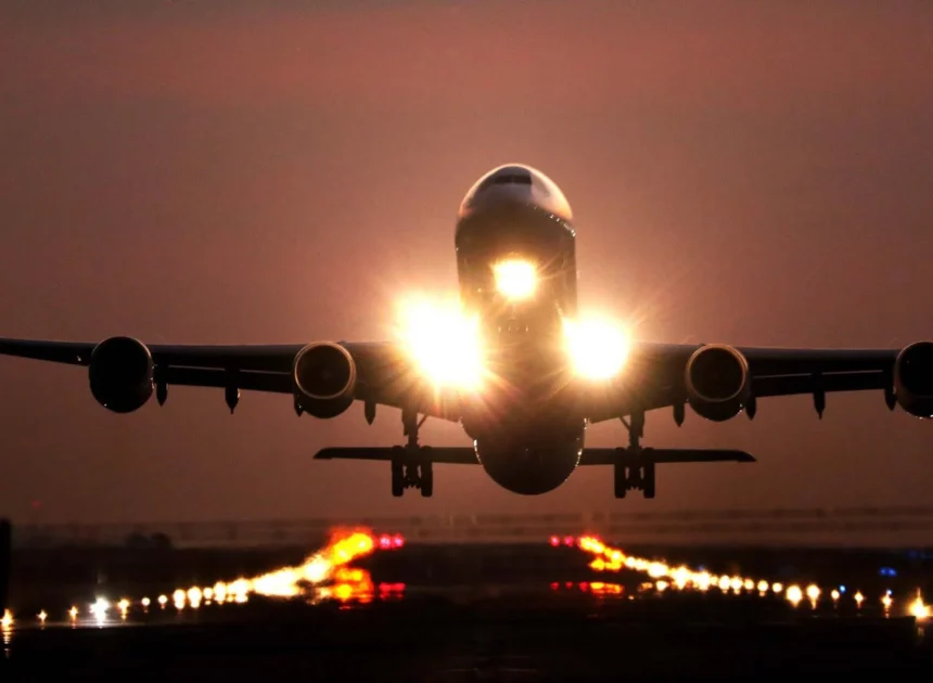 7 Simple Exercises For Long-Haul Flights – Jayride.com